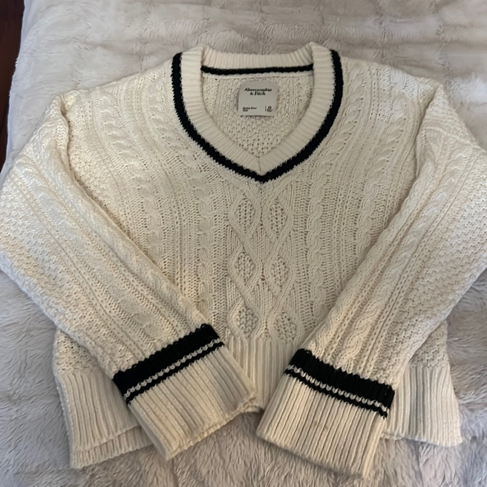 abercrombie sweater cotton never worn